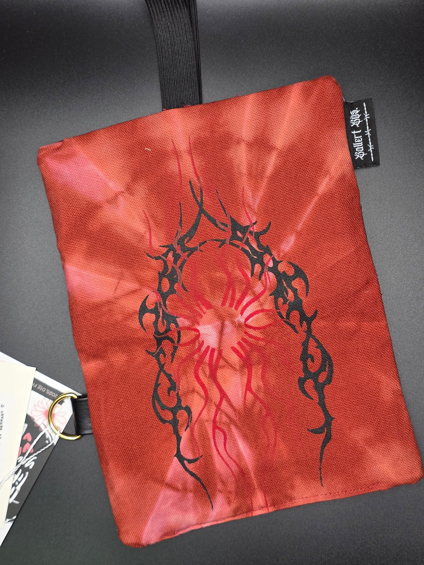 5.10 Tabacco pouch, Tribals, rust red batik - DIE FRECHE GÖRE