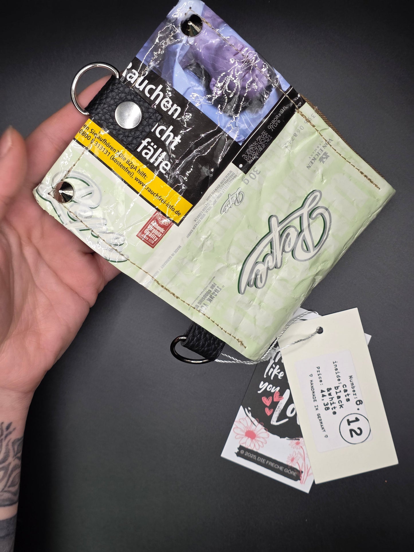 6.12 upcycling wallet - CATS BLACK&WHITE - DIE FRECHE GÖRE