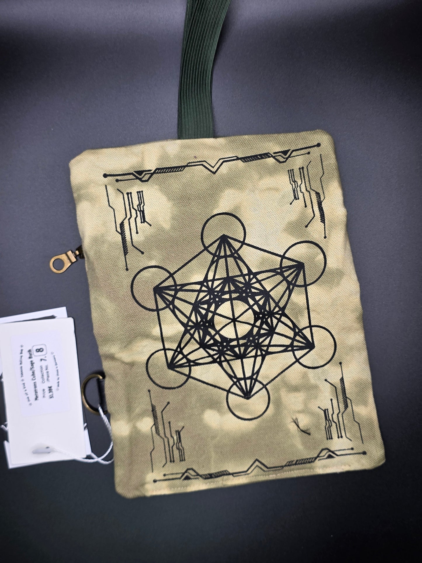 7.8 Tabacco pouch, Metatrons Cube, sage green batik - DIE FRECHE GÖRE