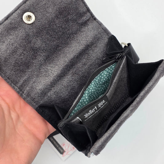 Geldbeutel (Upcycled Trash) Nr. 8 (Juni) - hidden blue points - DIE FRECHE GÖRE