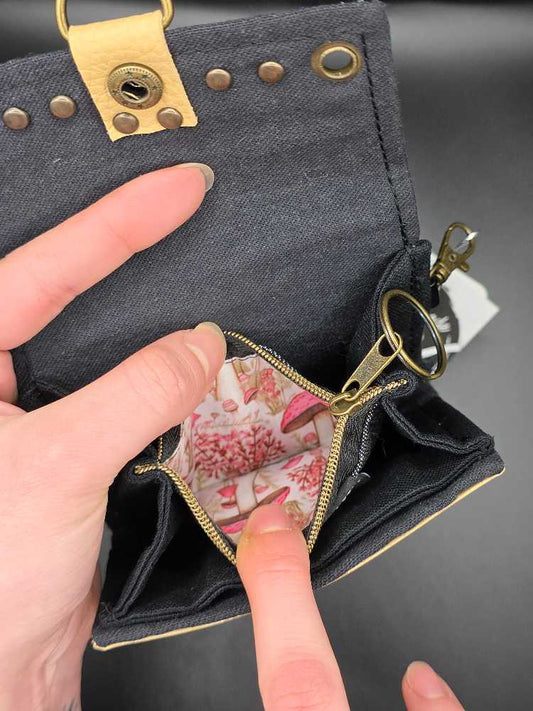 10.5 wallet - upcycled, shrooms lining