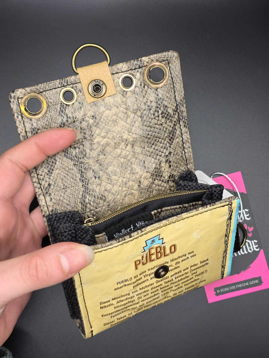 W13.4 wallet - upcycled, snake