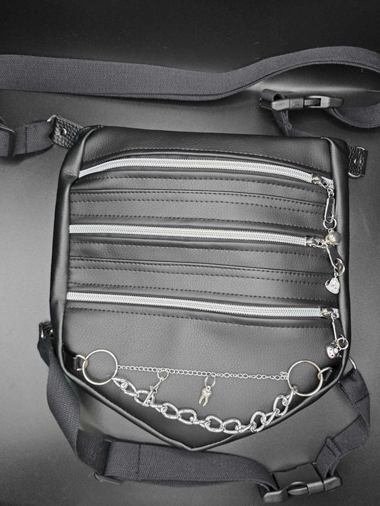 LB2.1+2 Leg Bag, black faux leather