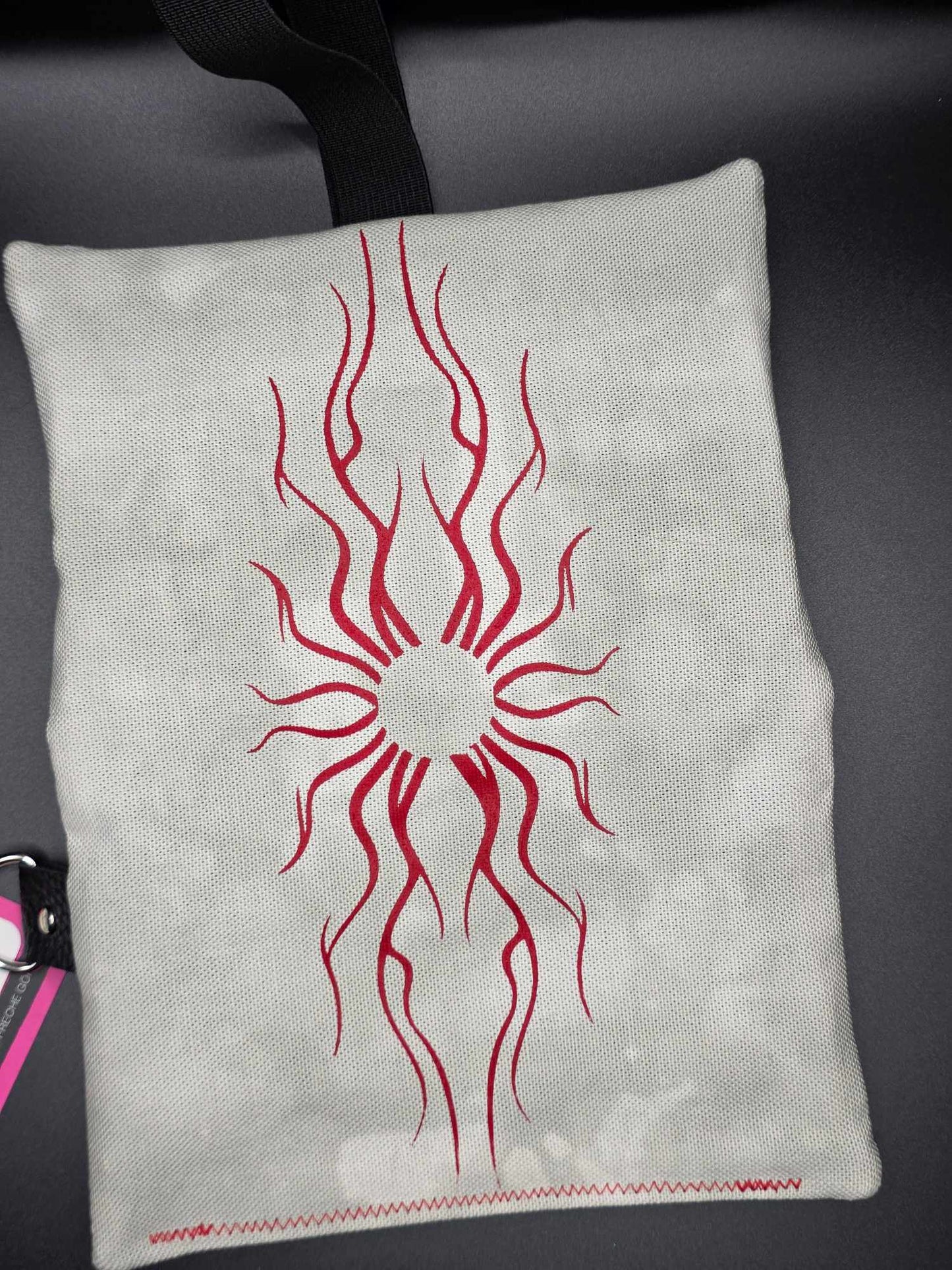 TT15.6 Tabaktasche, Tribals