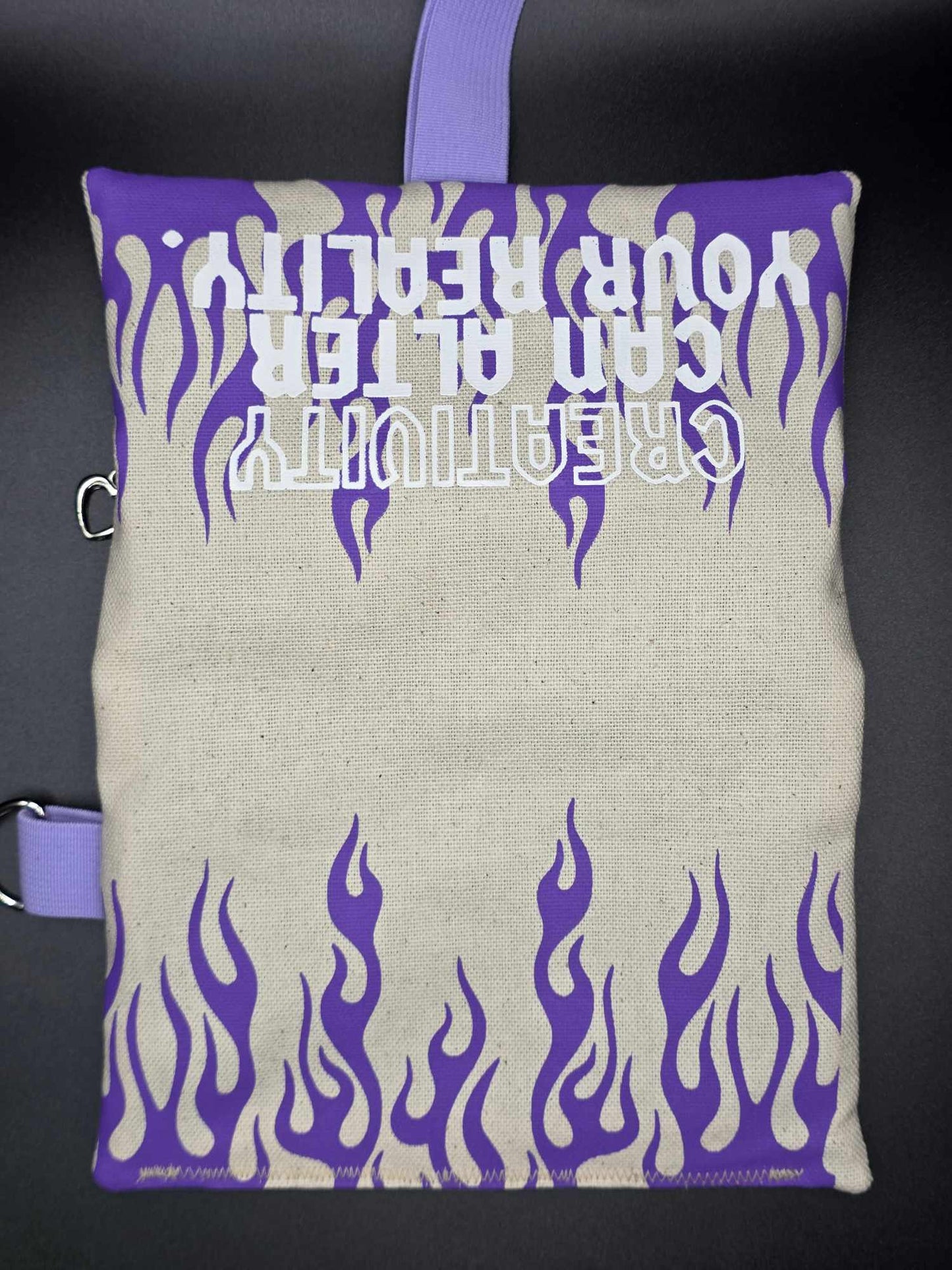 TT13.10 Tabacco pouch, creative flames