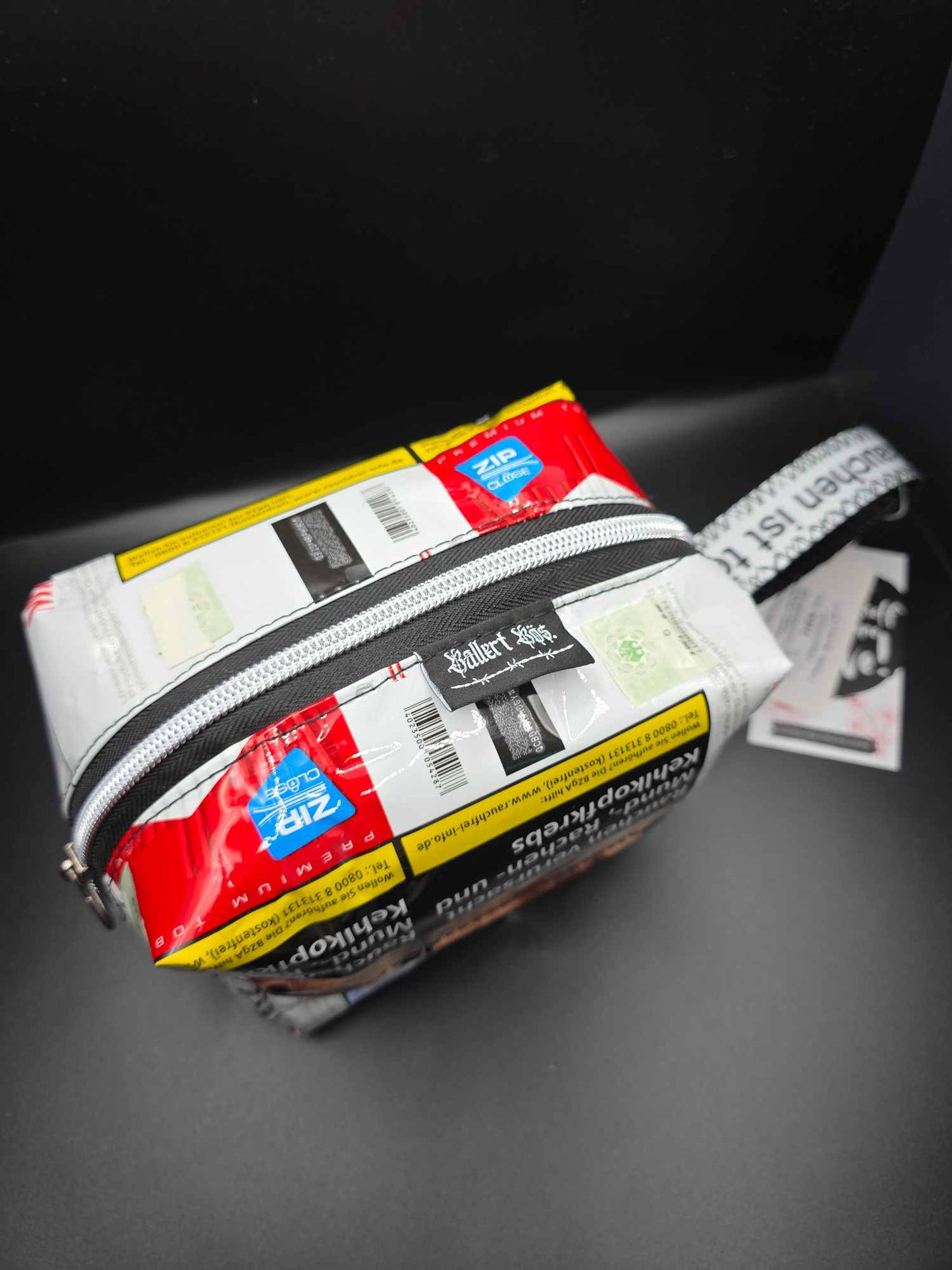 XXL⁴Boxy Bag toiletry bag - Upcycled