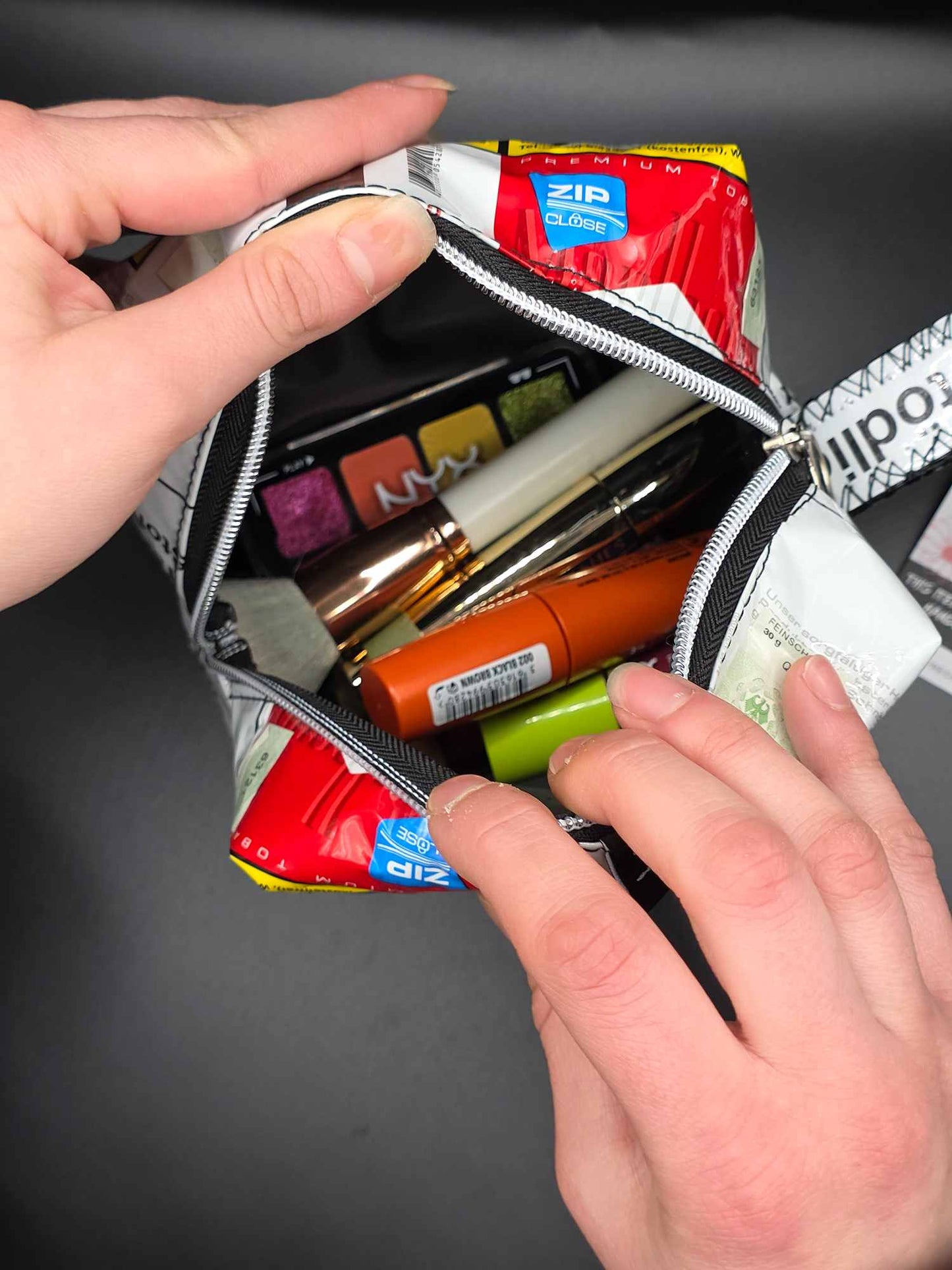 XXL⁴Boxy Bag toiletry bag - Upcycled