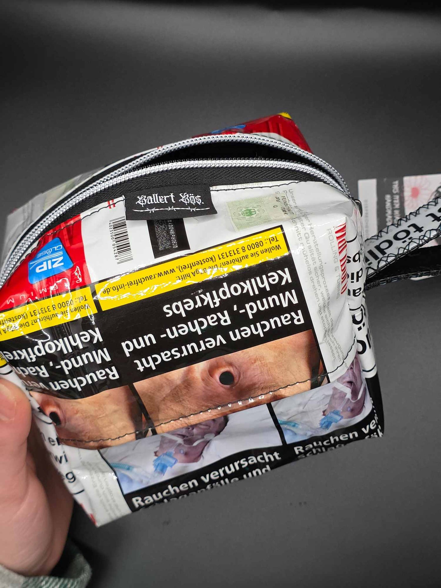 XXL⁴Boxy Bag toiletry bag - Upcycled