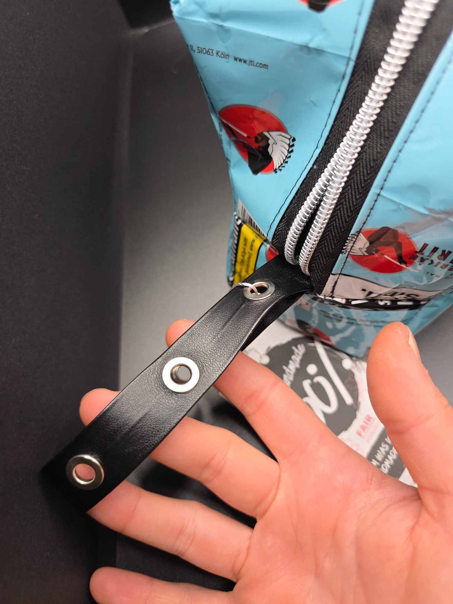 XXL⁸Boxy Bag toiletry bag - Upcycled