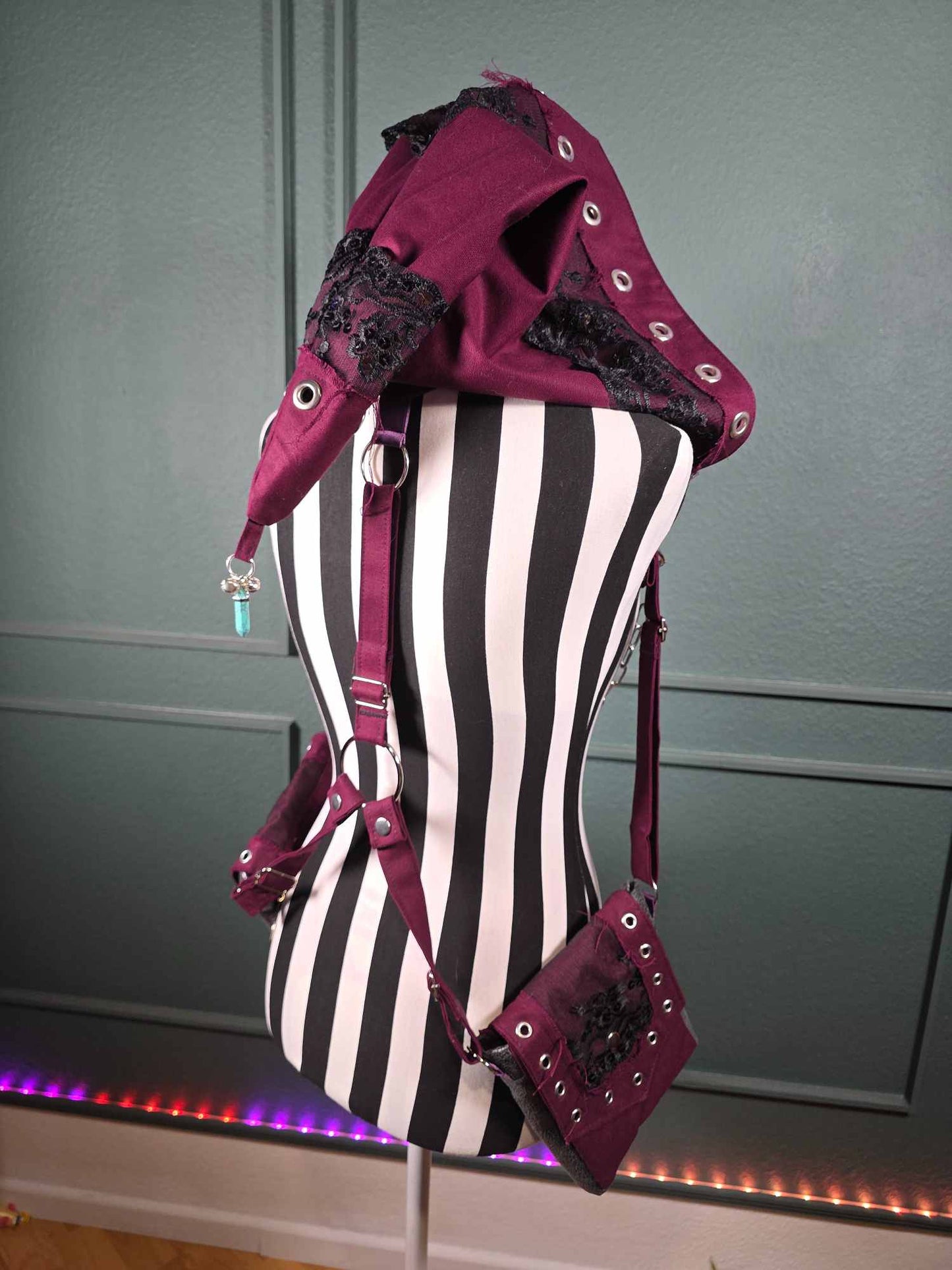 Witch Holsterbag, burgundy, size S - L