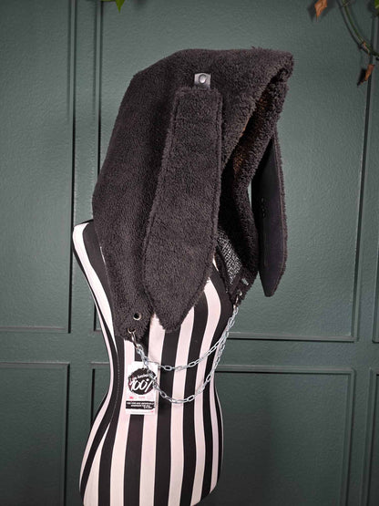 1.1 Bunny hood, hidden ear pockets, black