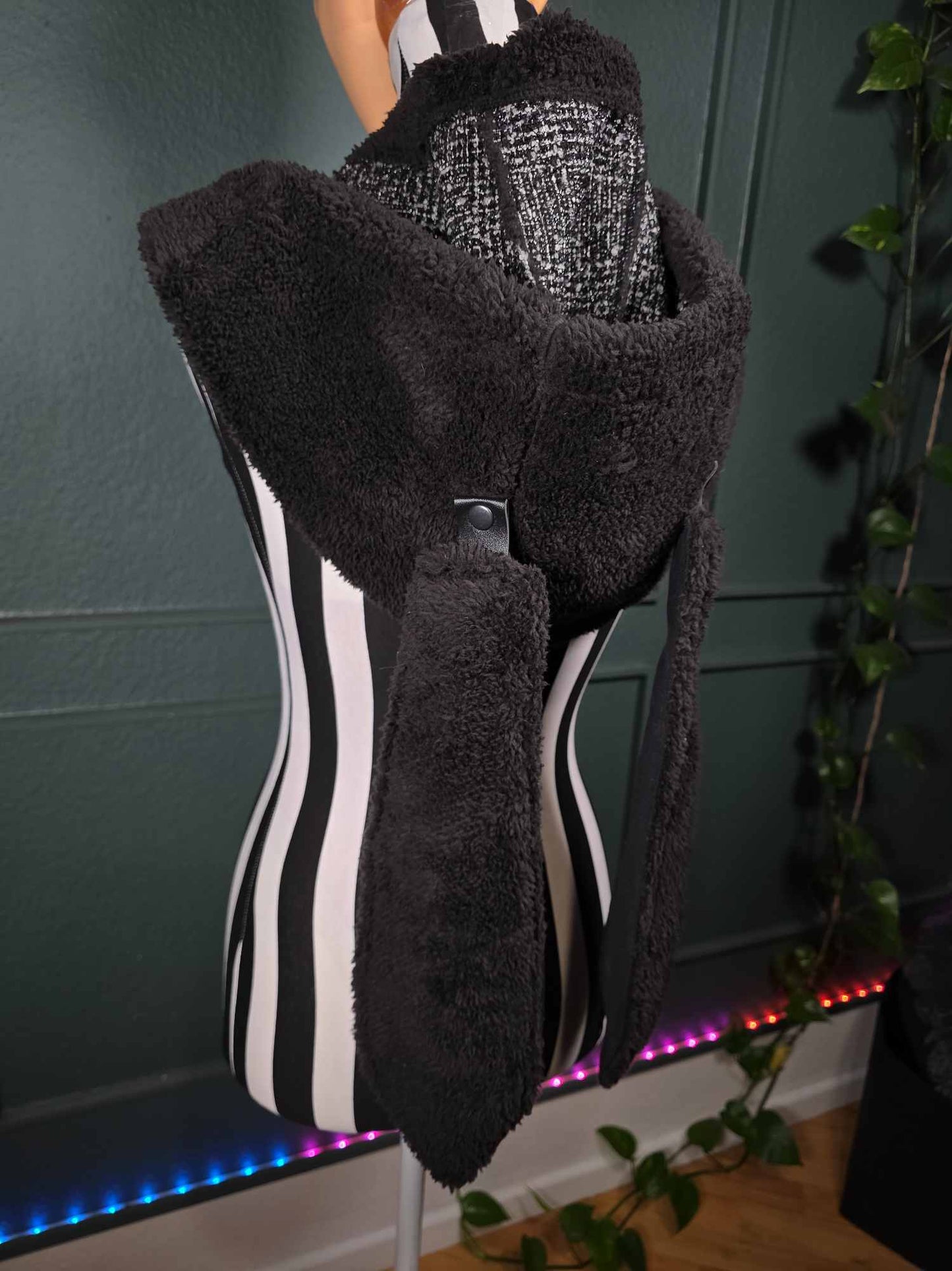 1.1 Bunny hood, hidden ear pockets, black