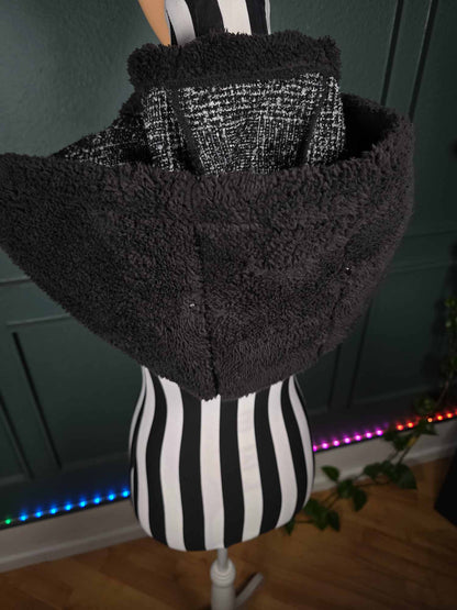 1.1 Bunny hood, hidden ear pockets, black