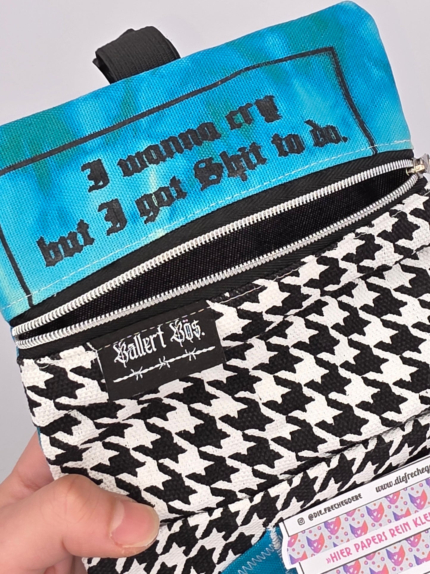 2.1 Tabacco pouch - blue batik - DIE FRECHE GÖRE