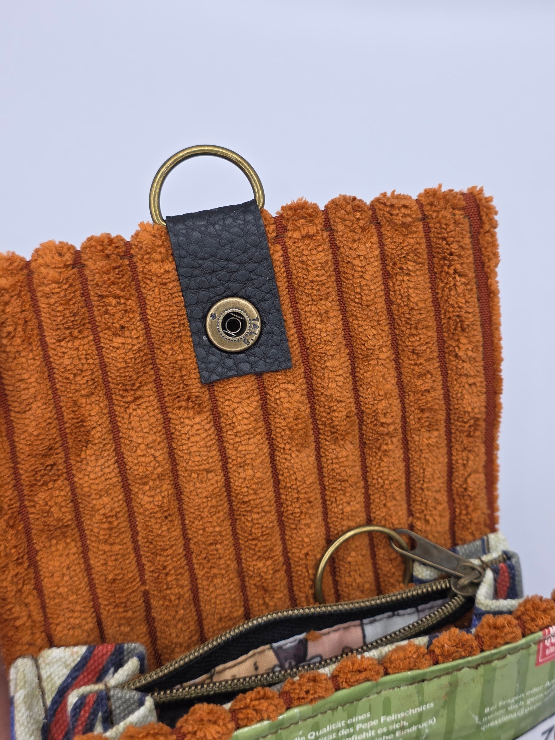 2.11 upcycling wallet - BROWN CATS - DIE FRECHE GÖRE