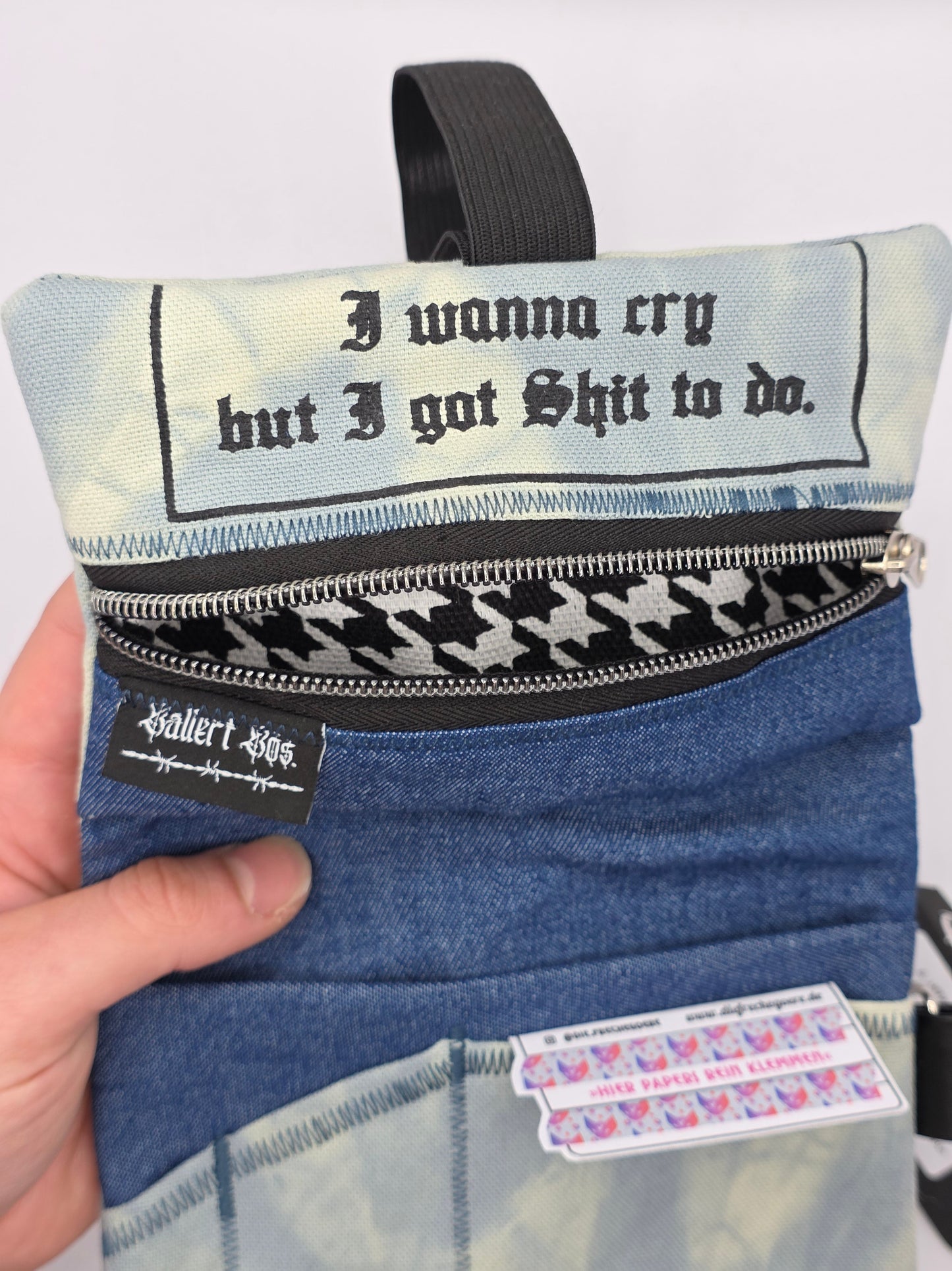 2.7 Tabacco pouch - light blue batik - DIE FRECHE GÖRE