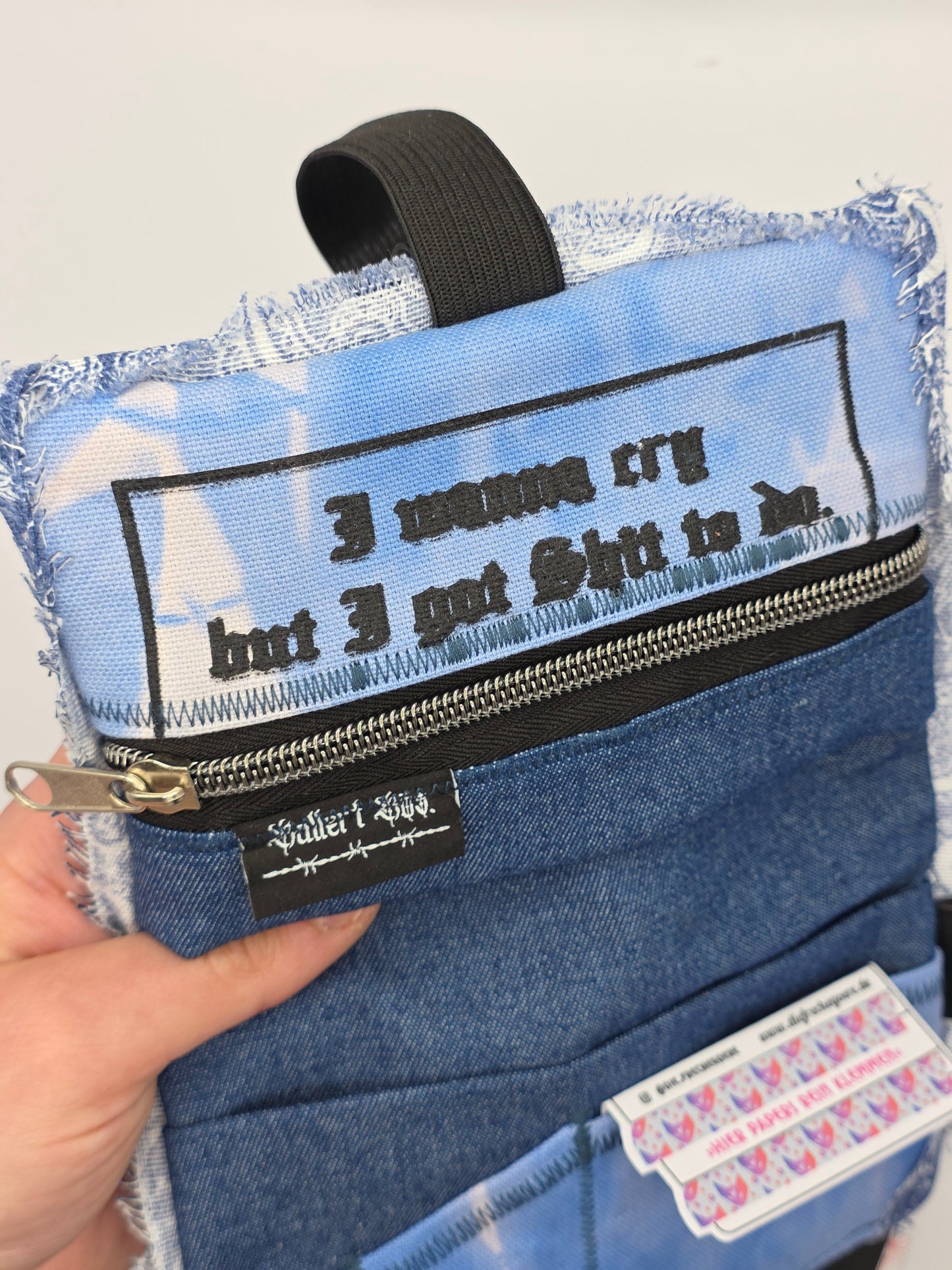 2.8 Tabacco pouch - light blue batik - DIE FRECHE GÖRE