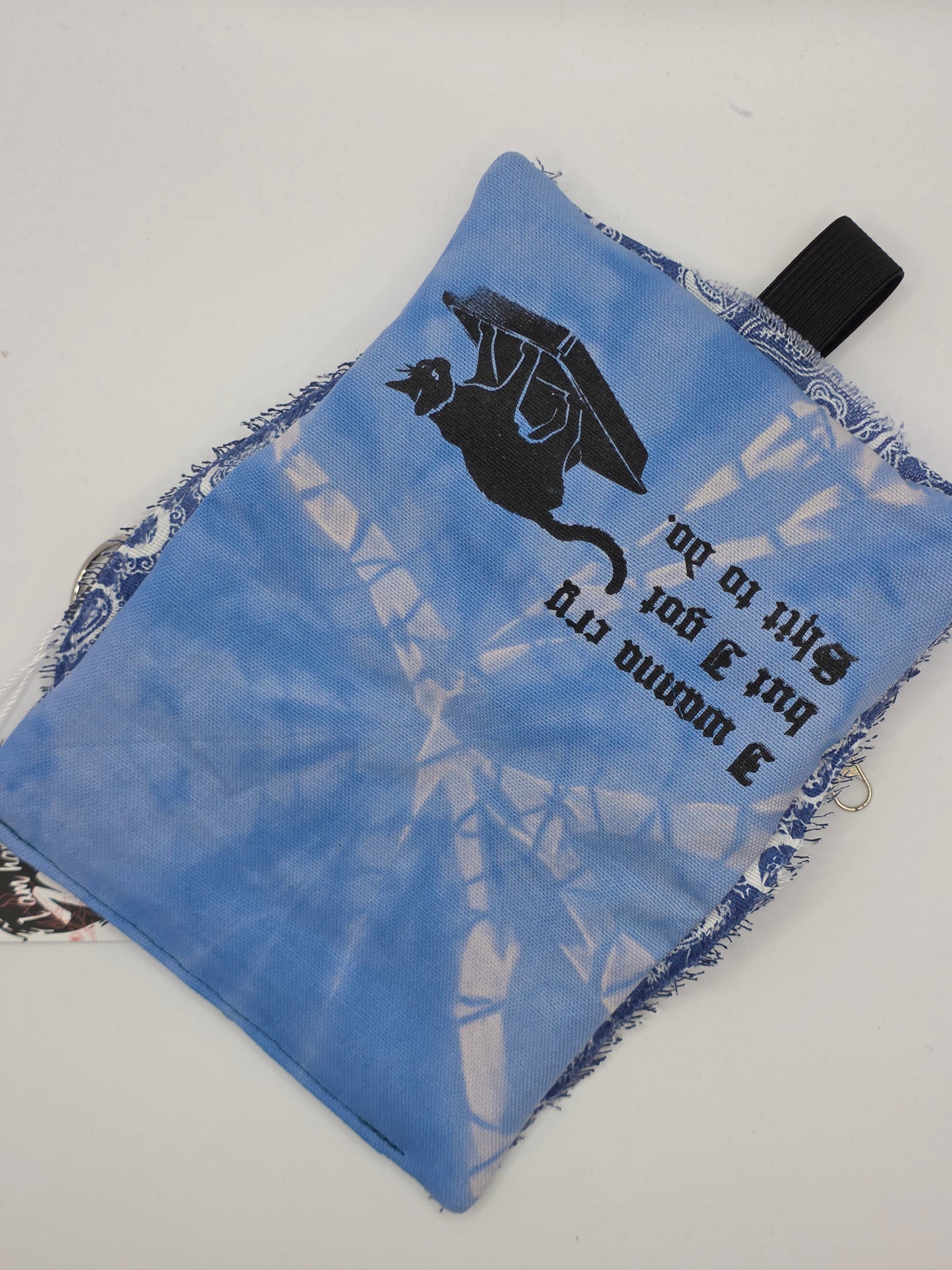 2.8 Tabacco pouch - light blue batik - DIE FRECHE GÖRE