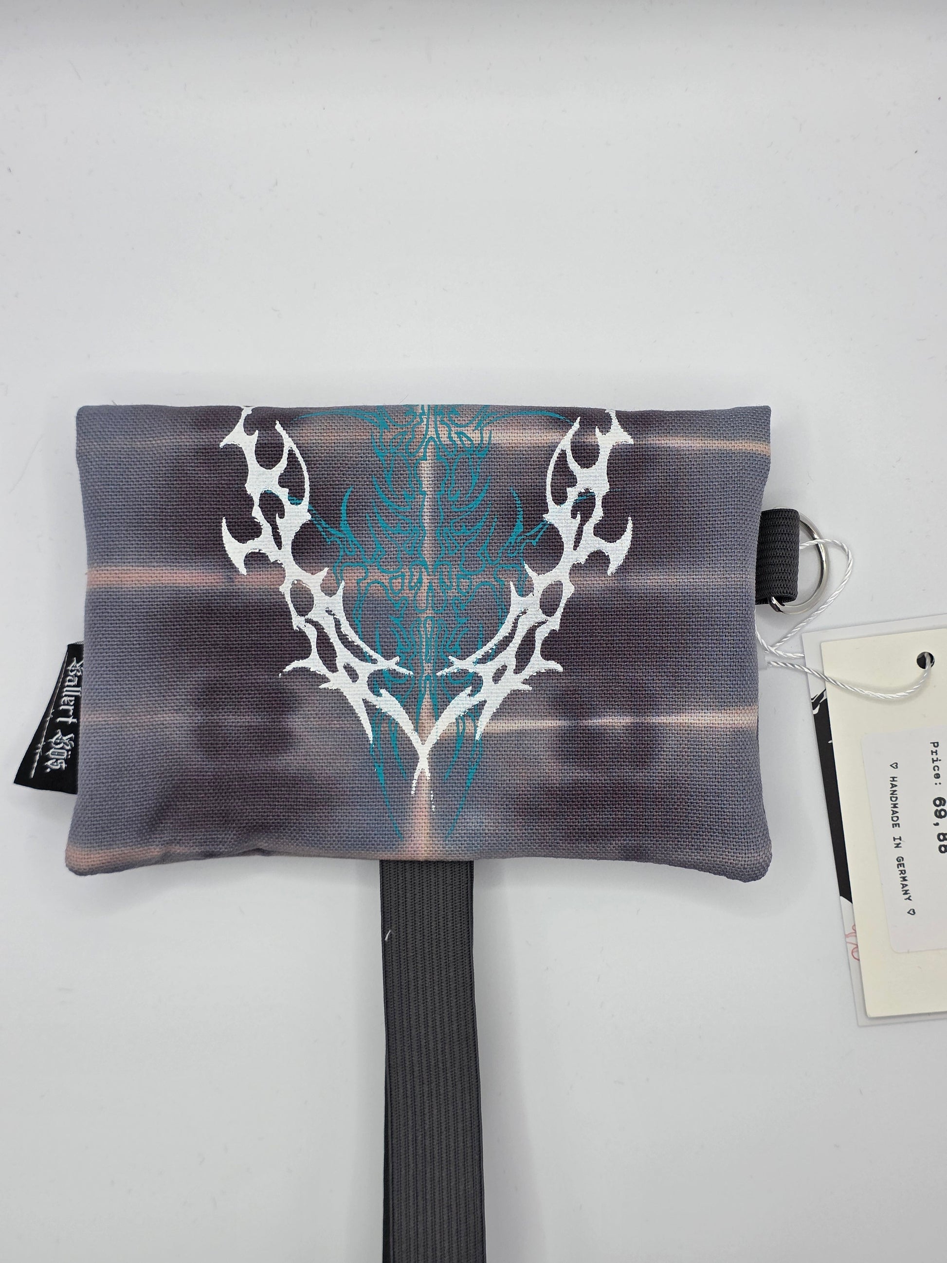 3.12 Tabacco pouch, Tribals, gray batik - DIE FRECHE GÖRE