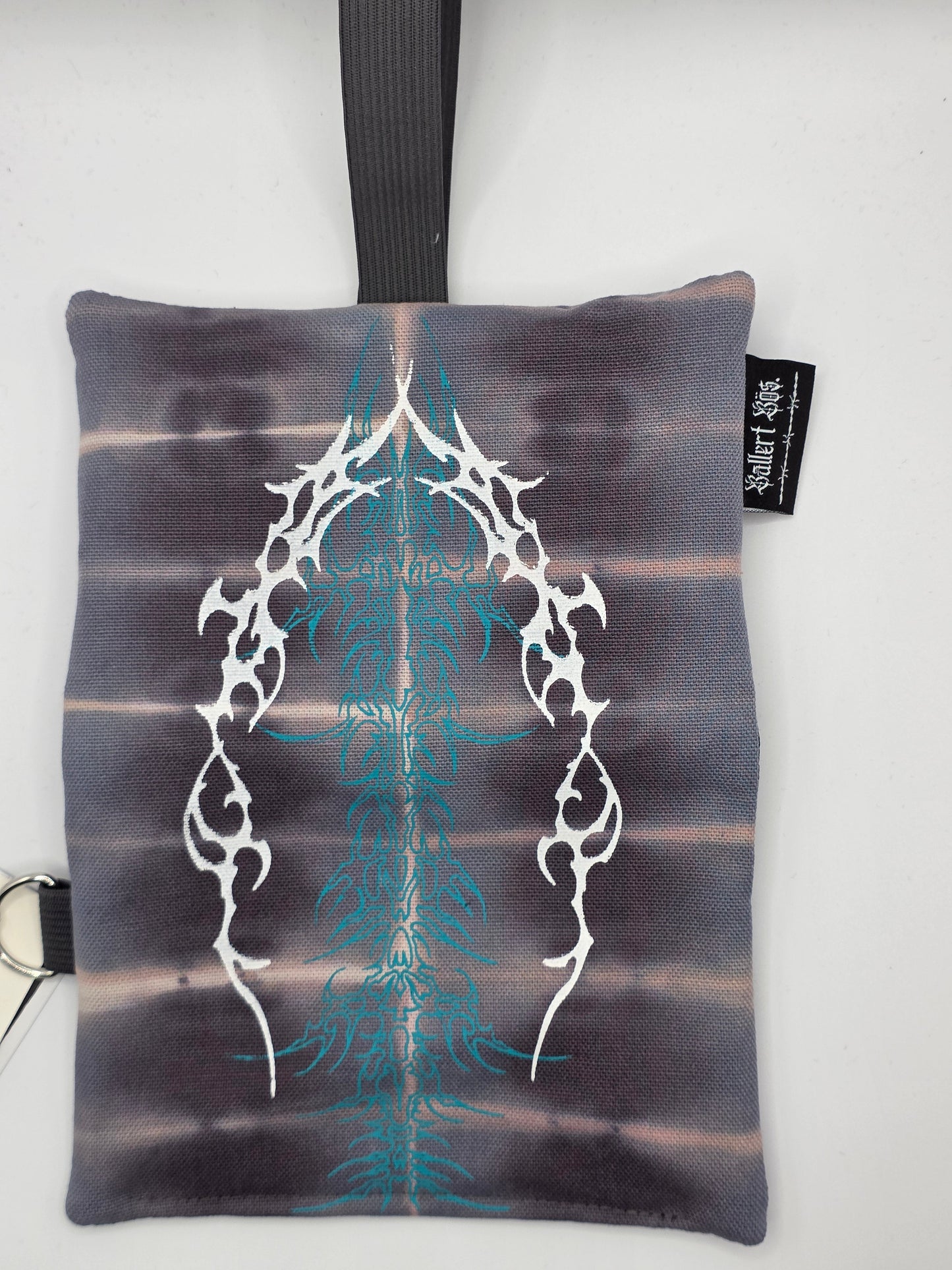 3.12 Tabacco pouch, Tribals, gray batik - DIE FRECHE GÖRE