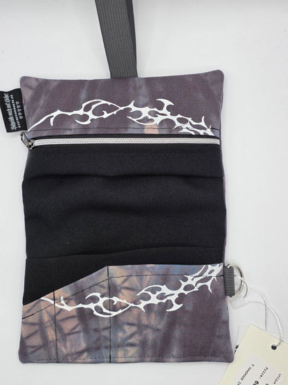 3.13 Tabacco pouch, Tribals, gray batik - DIE FRECHE GÖRE