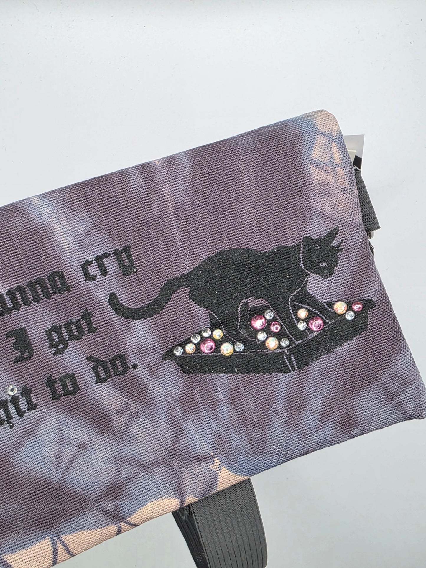 3.15 Tabacco pouch, Cry, gray batik - DIE FRECHE GÖRE