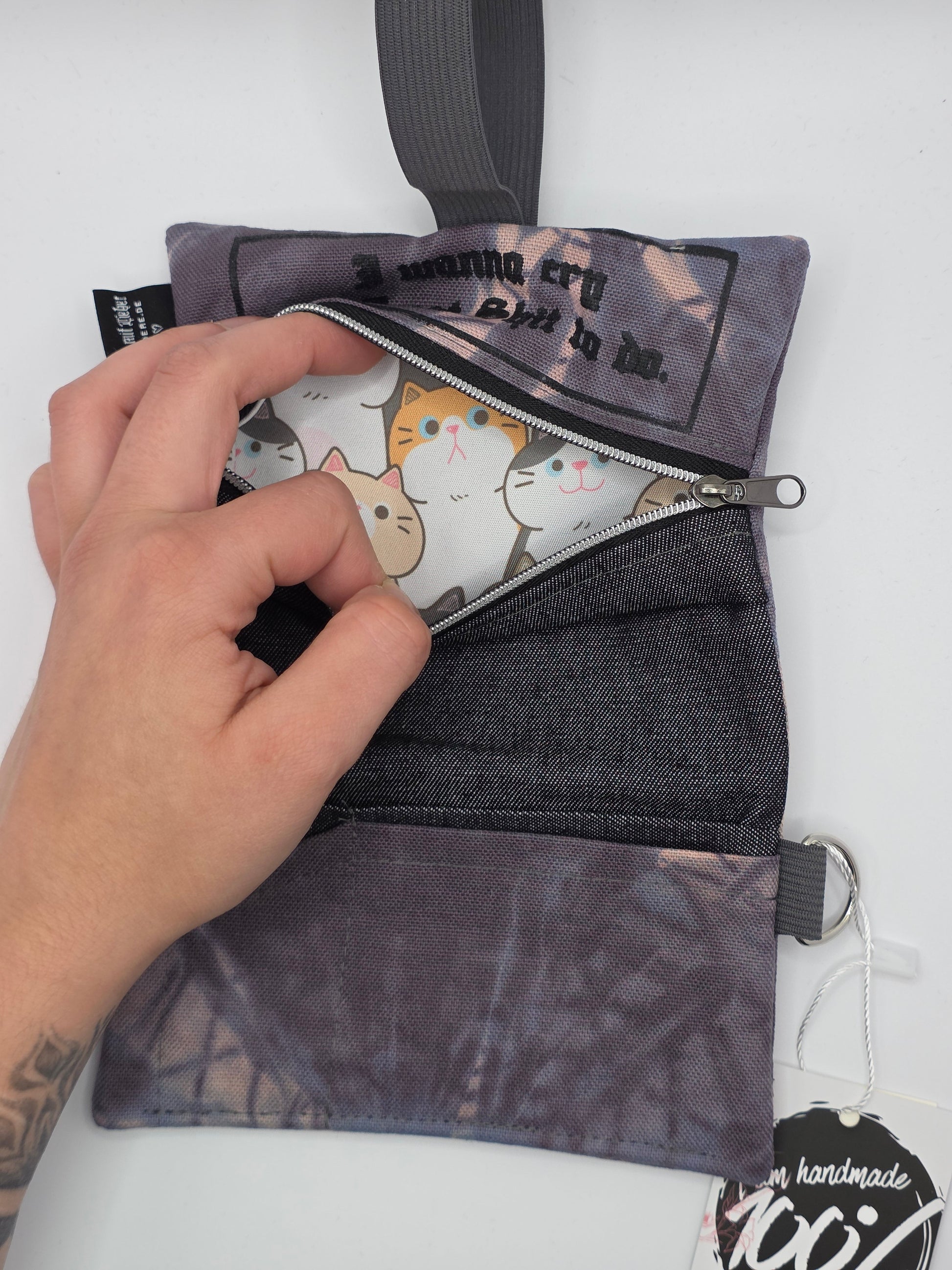 3.15 Tabacco pouch, Cry, gray batik - DIE FRECHE GÖRE