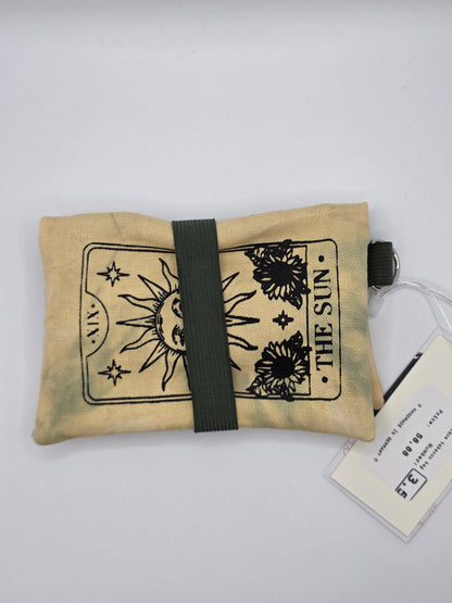 3.5 Tabacco pouch, Sun&Moon Tarot, green batik - DIE FRECHE GÖRE