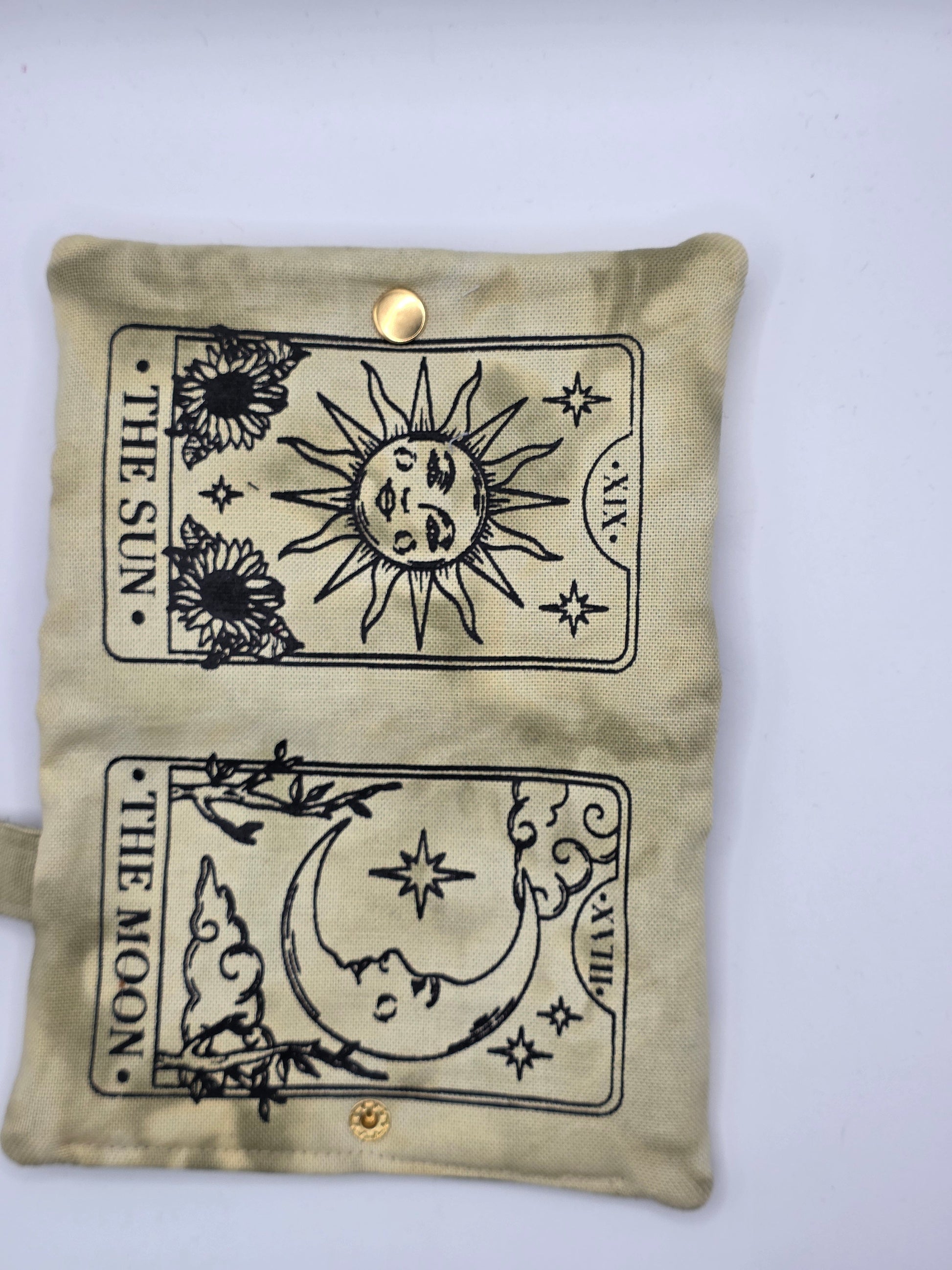 3.6 Tabacco pouch, Sun&Moon Tarot, green batik - DIE FRECHE GÖRE