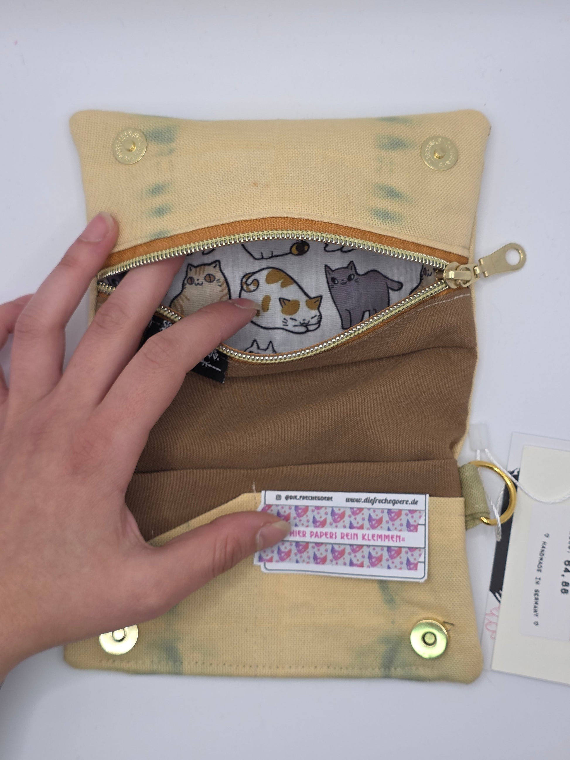 3.7 Tabacco pouch, Sun&Moon Tarot, green batik - DIE FRECHE GÖRE