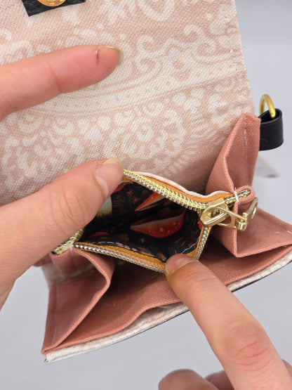 3.8 upcycling wallet - SHROOMS - DIE FRECHE GÖRE