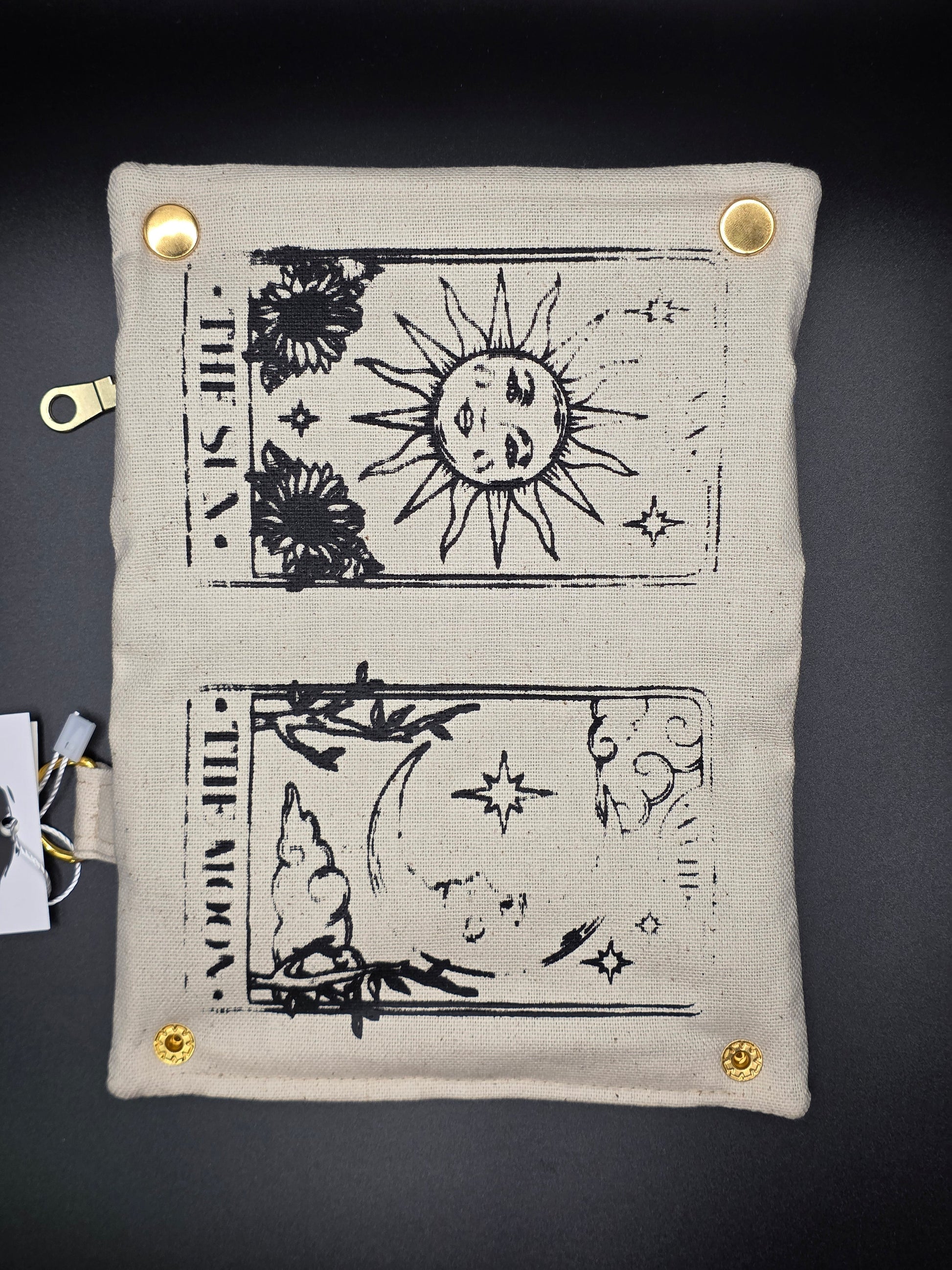 4.1 Tabacco pouch, Sun&Moon Tarot, beige (B - Ware*) - DIE FRECHE GÖRE