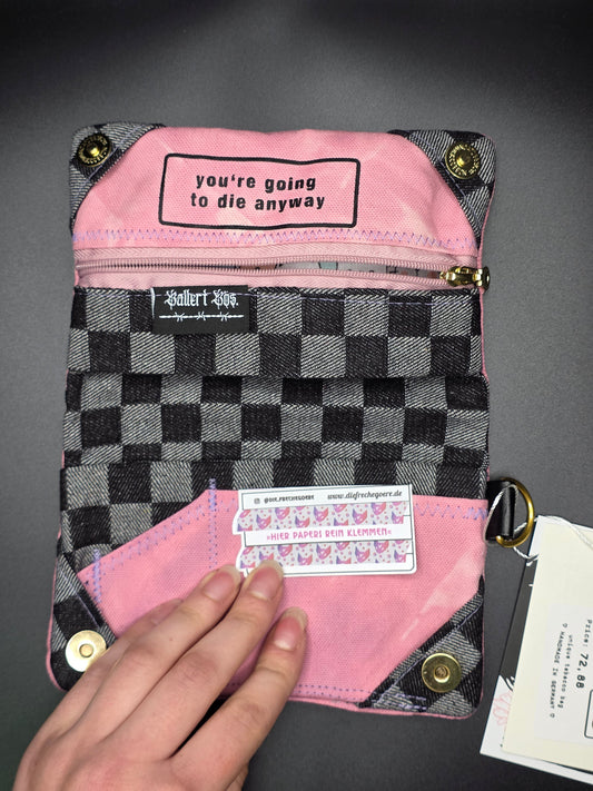 4.10 Tabacco pouch, Tribals, pink batik (B - Ware*) - DIE FRECHE GÖRE