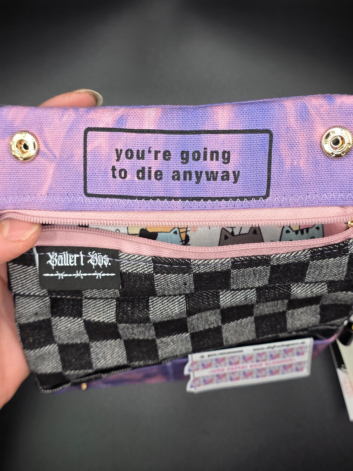 4.11 Tabacco pouch, Tribals, purple batik - DIE FRECHE GÖRE