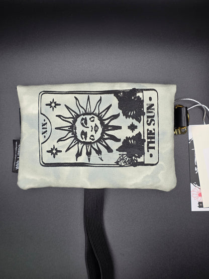 4.2 Tabacco pouch, Sun&Moon Tarot, smokey light blue batik (B - Ware*) - DIE FRECHE GÖRE