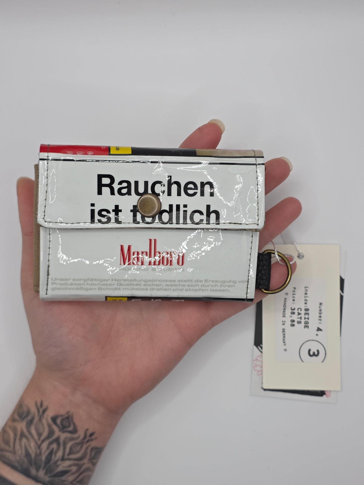 4.3 upcycling wallet, beige Cats - DIE FRECHE GÖRE