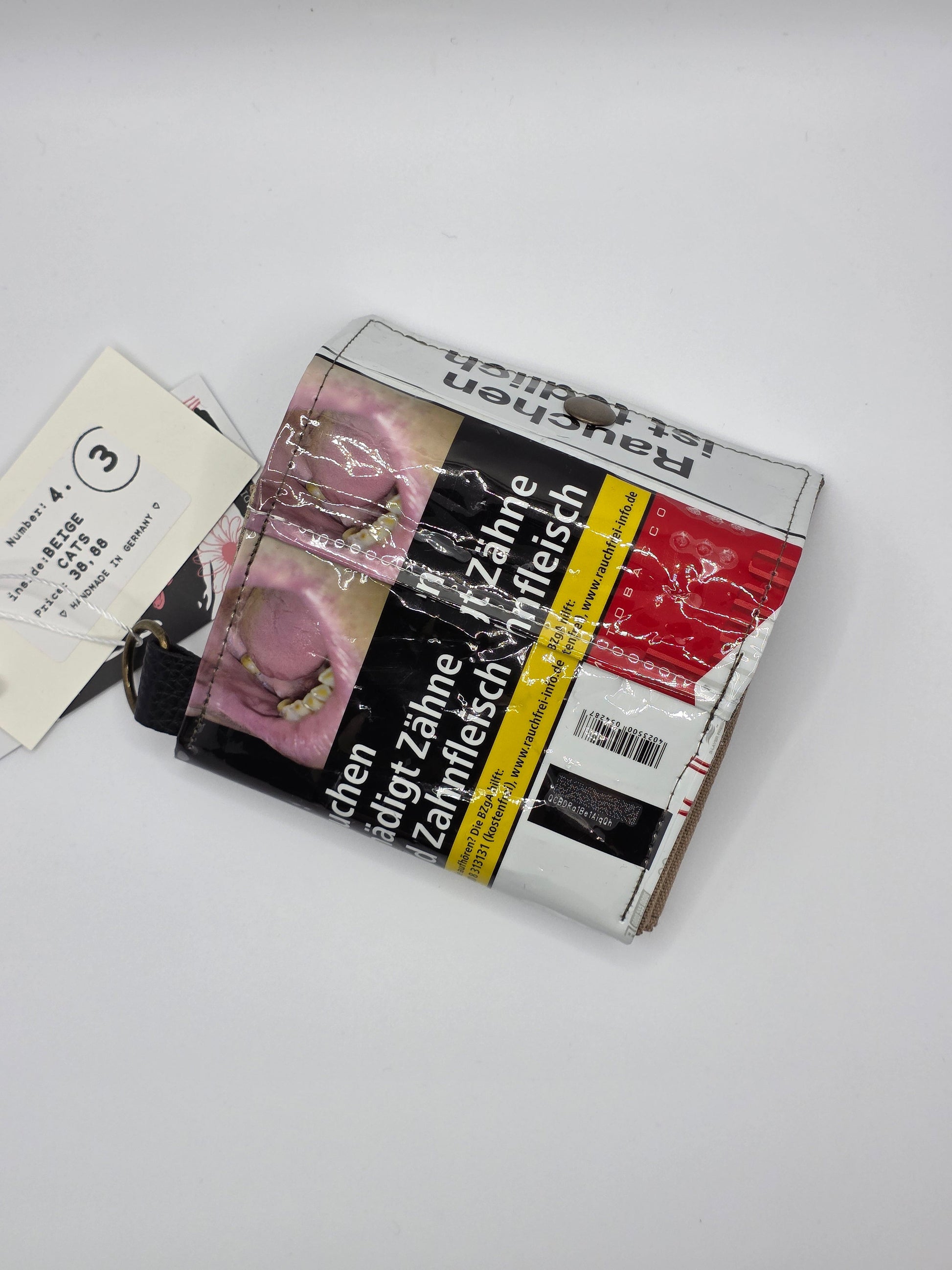 4.3 upcycling wallet, beige Cats - DIE FRECHE GÖRE