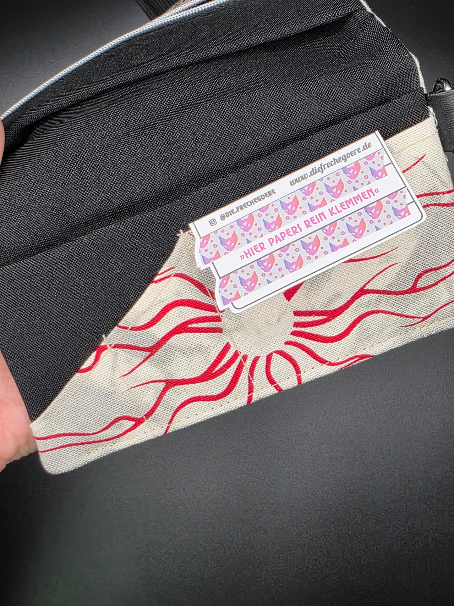4.8 Tabacco pouch, Tribals, smokey batik - DIE FRECHE GÖRE
