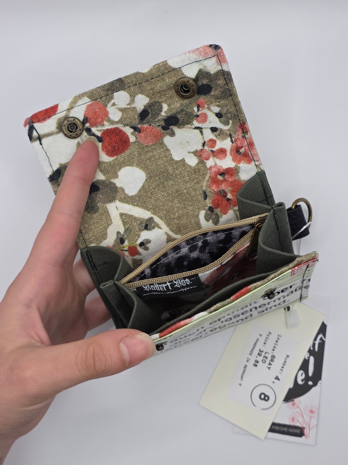 4.8 upcycling wallet, gray leo - DIE FRECHE GÖRE