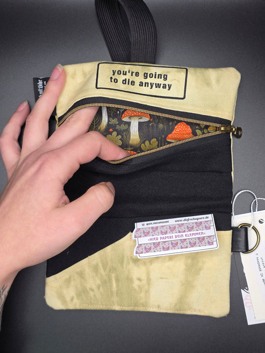 5.8 Tabacco pouch, Tribals, sage batik - DIE FRECHE GÖRE