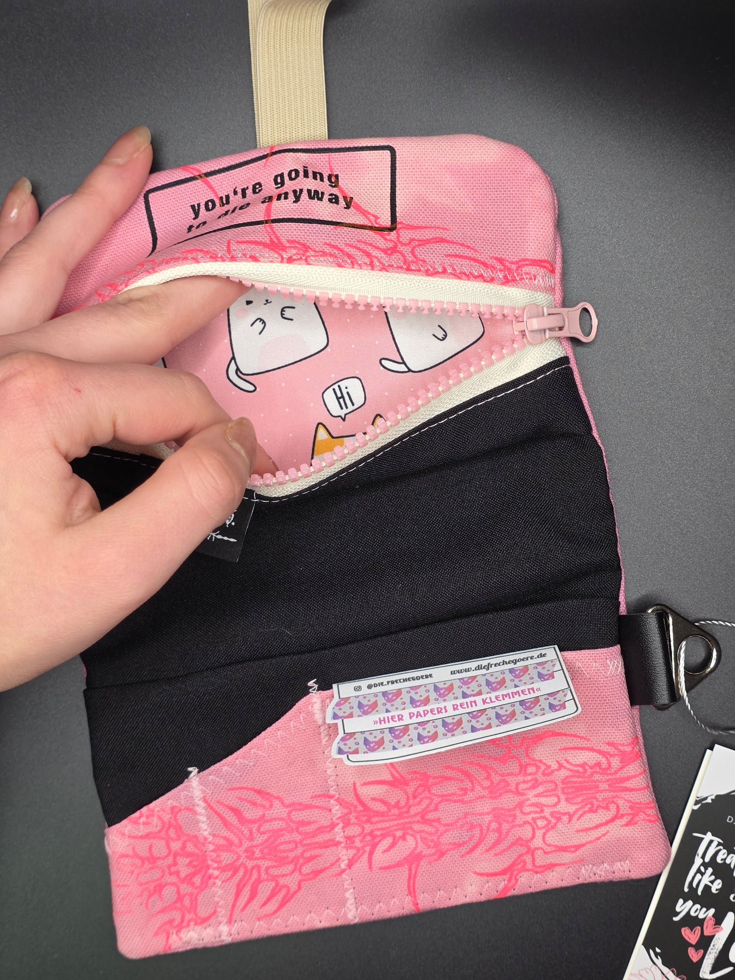 6.2 Tabacco pouch, pink Tribals, pink batik - DIE FRECHE GÖRE