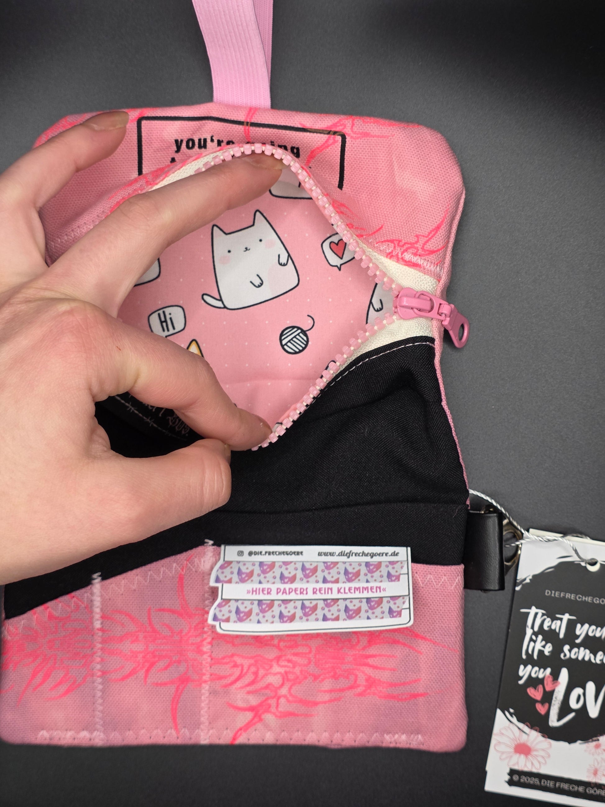 6.3 Tabacco pouch, pink Tribals, pink batik - DIE FRECHE GÖRE