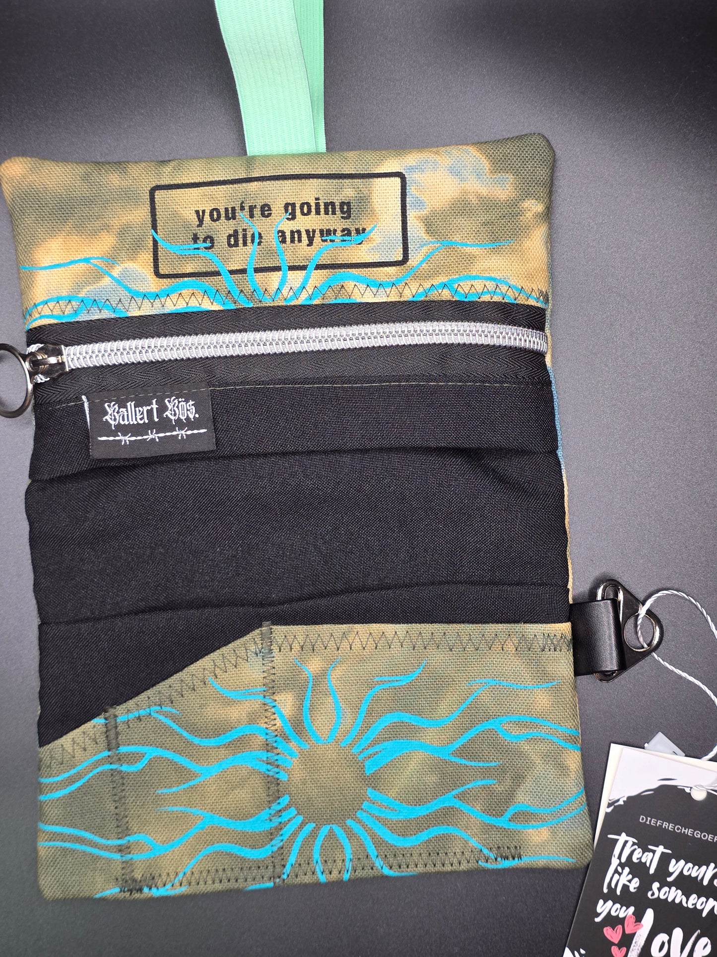 6.5 Tabacco pouch, jade tribals, green batik - DIE FRECHE GÖRE