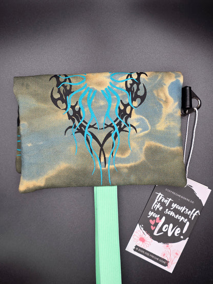 6.5 Tabacco pouch, jade tribals, green batik - DIE FRECHE GÖRE