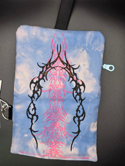 6.6 Tabacco pouch, pink tribals, light blue batik - DIE FRECHE GÖRE