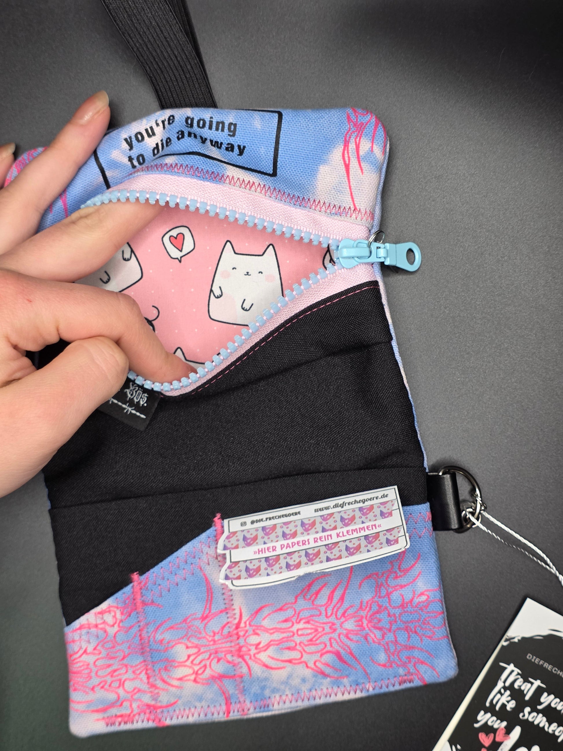 6.6 Tabacco pouch, pink tribals, light blue batik - DIE FRECHE GÖRE