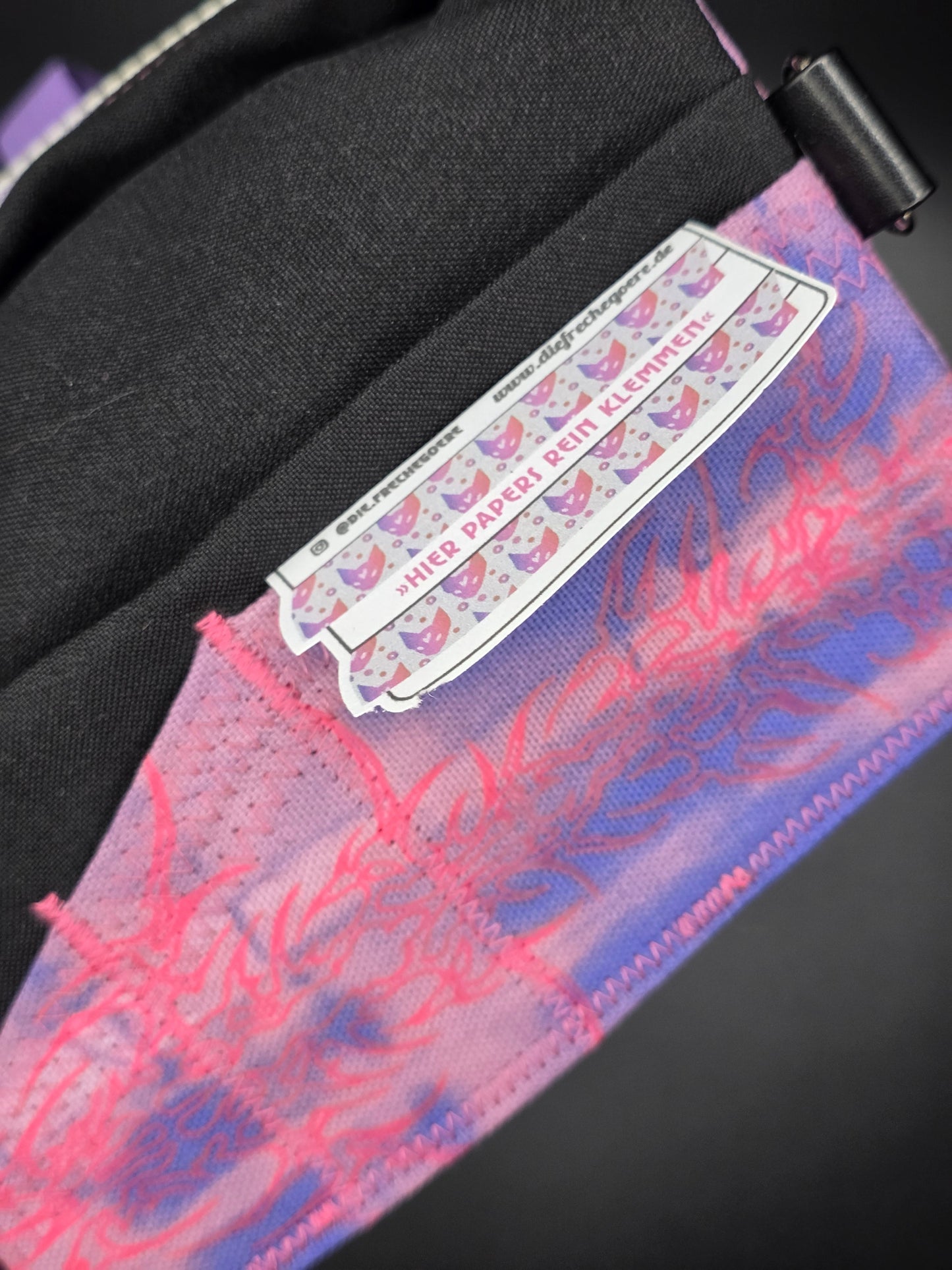 6.8 Tabacco pouch, pink tribals, purple batik - DIE FRECHE GÖRE