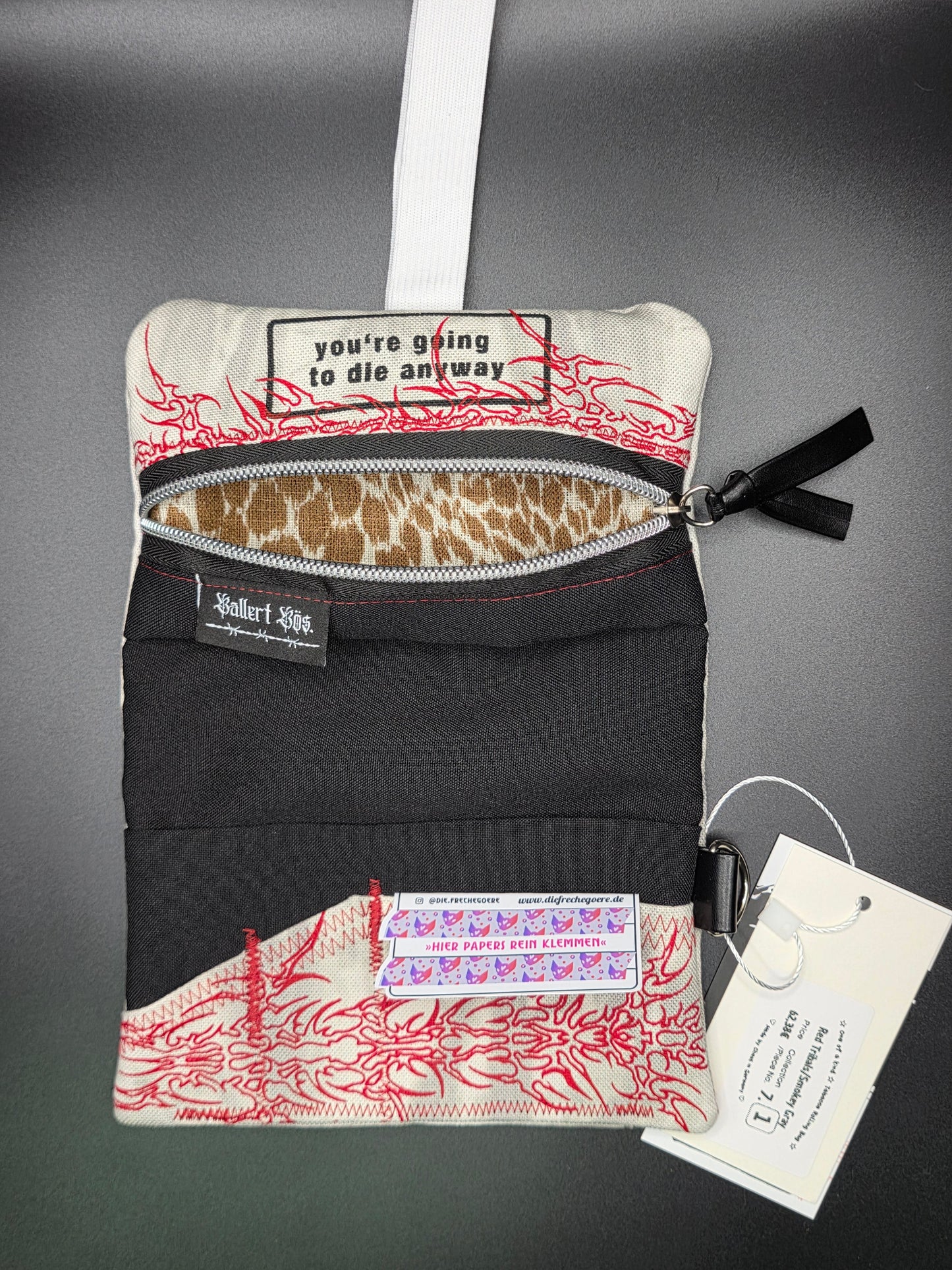 7.1 Tabacco pouch, red tribals, smokey batik - DIE FRECHE GÖRE