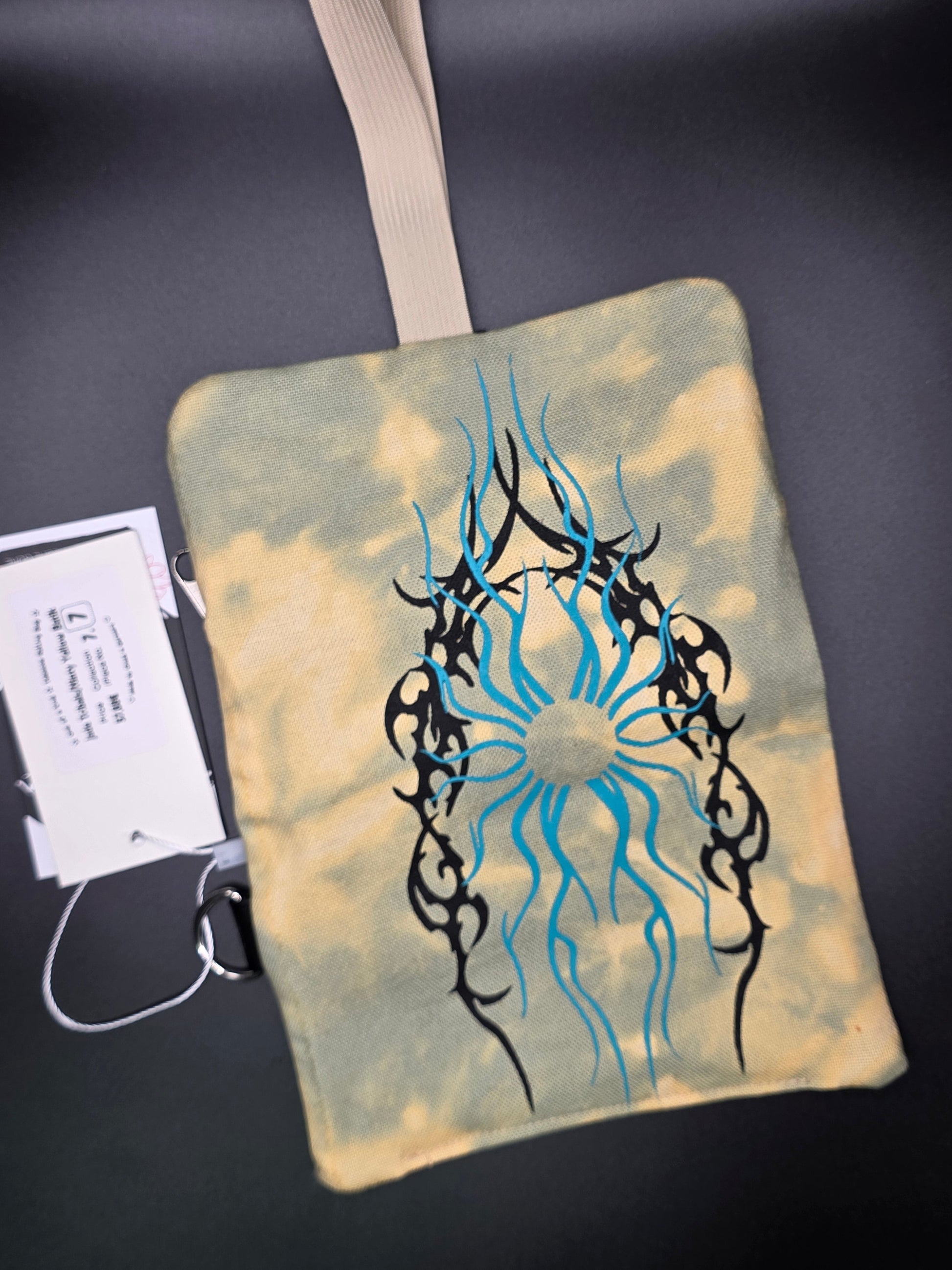 7.7 Tabacco pouch, Tribals, minty yellow batik - DIE FRECHE GÖRE