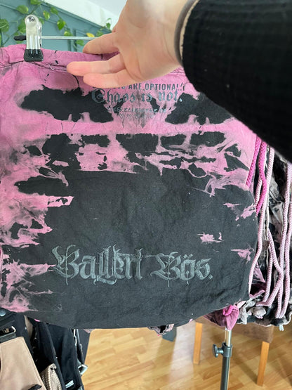 "Ballert Bös" Turnbeutel - Batik, verschiedene Farben, Einzelstücke (zufällige Auswahl) - DIE FRECHE GÖRE